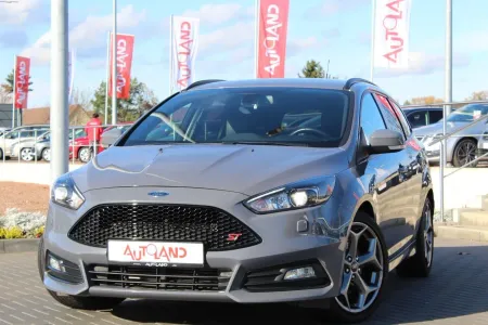 Ford Focus ST 2.0 Ecoboost... 