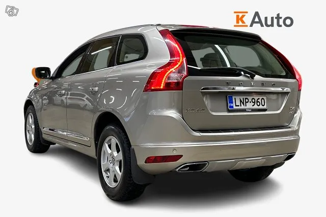 Volvo XC60 D4 AWD Summum aut *Webasto / Vetokoukku / Nahat / Muistipenkki* Image 2