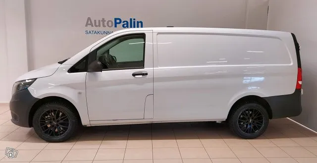 Mercedes-Benz Vito 114CDI 4x4 keskipitkä Autom. / Alv. / Vanerit / Pariovet Image 3