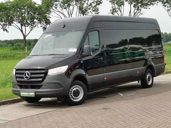 Mercedes-Benz Sprinter 317 L3H2 Maxi Airco MBUX Image 2