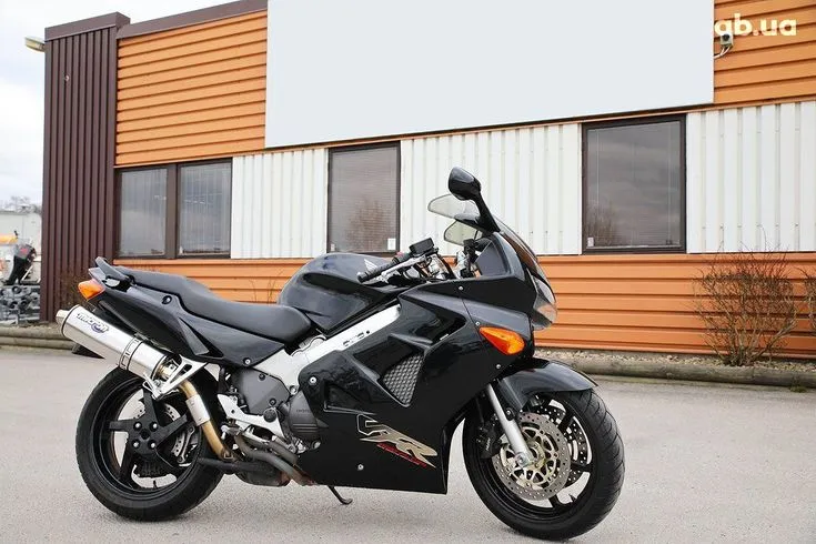 Honda VFR Image 7